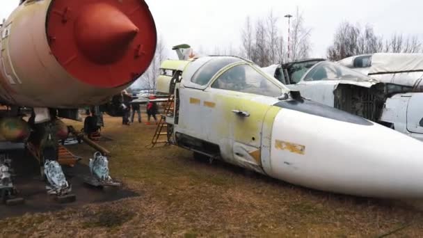 Detail Der Sowjetischen Flugzeugsammlung Der Russischen Und Nato Modelle Von — Stockvideo