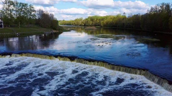 Летающая Рыба Водопада Вентас Румба Самый Широкий Водопад Европе Латвии — стоковое фото