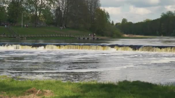 Flying Fish Ventas Rumba Waterfall Inglés Cascada Más Ancha Europa — Vídeo de stock