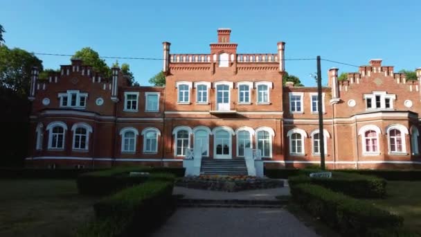 Beau Vieux Manoir Mezmuiza Aussi Appelé Manoir Augstkalne Avec Parc — Video