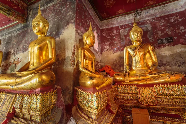 A estátua de buddha — Fotografia de Stock