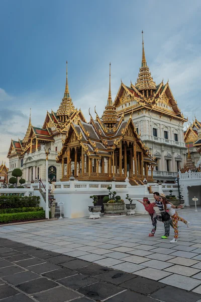 Piękna świątynia tajski — Zdjęcie stockowe