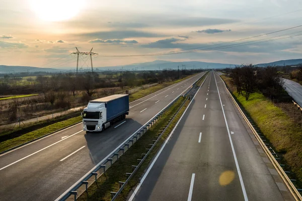 Truck Semi Trailer Driving Highway Sunset Sky Background Goods Delivery — Stock Photo, Image