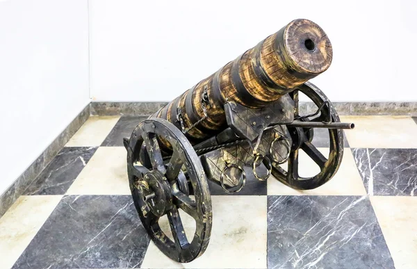 Old military, wooden cannon — Stock Photo, Image