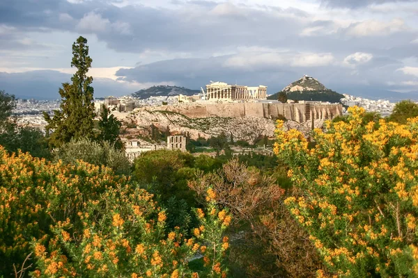 Atina ve Mount Lycabettus görünümü — Stok fotoğraf