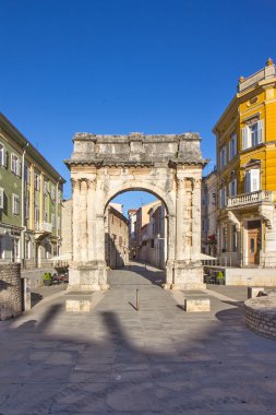 Altın Roma kapısı (Sergius Arch) Pula, Hırvatistan
