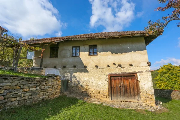 Casa velha no centro da Sérvia — Fotografia de Stock