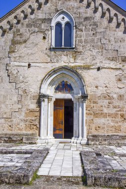 Sırbistan 'daki eski ortaçağ manastırı Gradac' ı