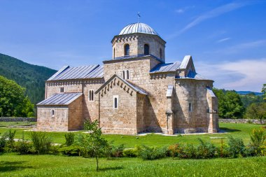 Sırbistan 'daki eski ortaçağ manastırı Gradac' ı