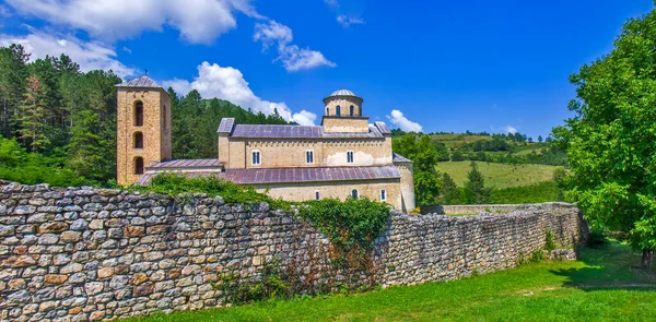 Nova Varos Yakınlarındaki Sırbistan Daki Sopocani Manastırı — Stok fotoğraf