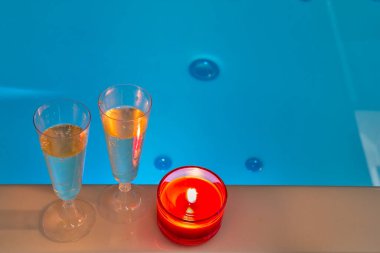 Küvette romantik bir gece.