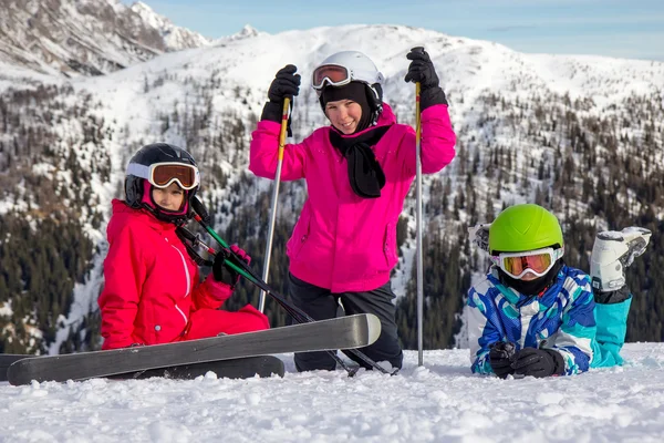 Girls on the skiing — Stock Photo, Image