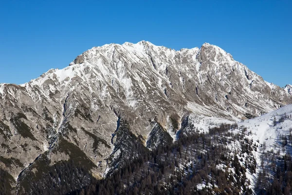 Alta montaña en los Alpes — Foto de Stock