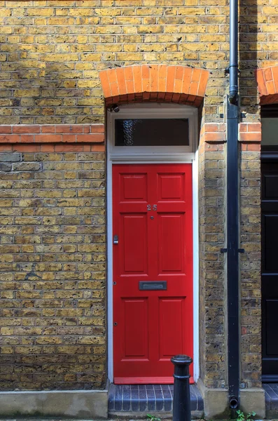 Входная дверь, Лондон — стоковое фото