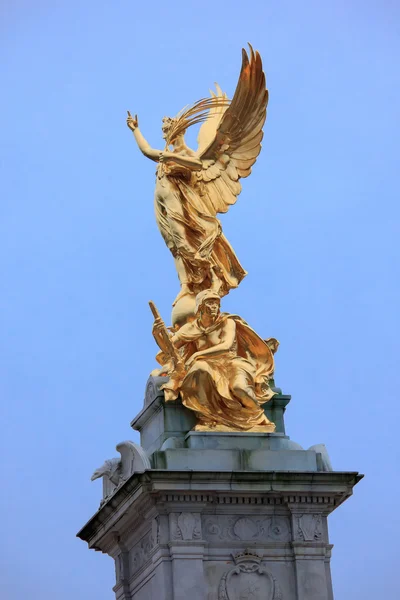 Лондон - Мемориал Виктории — стоковое фото
