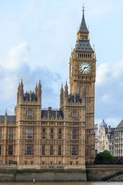 Big Ben and parliament — Stock Photo, Image