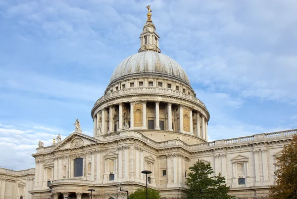 St. Paul's cathedral — Stock Photo, Image