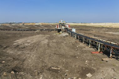 Bir kömür madeni bir dev Ekskavatör