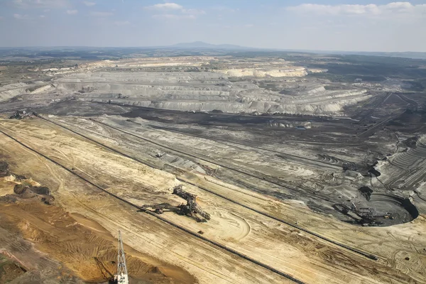Grandi escavatori in miniera di carbone, vista aerea — Foto Stock