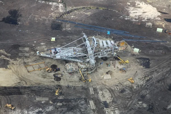 Duże koparki w kopalni węgla, widok z lotu ptaka — Zdjęcie stockowe