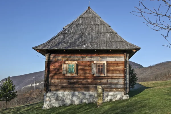 Ethno-Dorf im Berg-Naturpark mokra gora, Serbien — Stockfoto