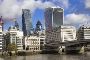 Londra Köprüsü - Kral William street