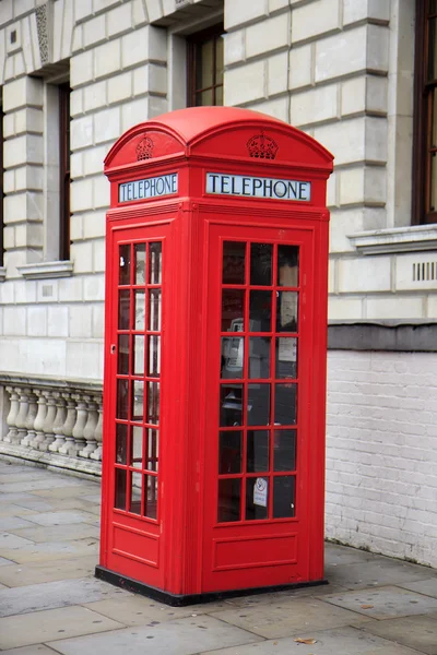 Célèbre cabine téléphonique rouge à Londres — Photo