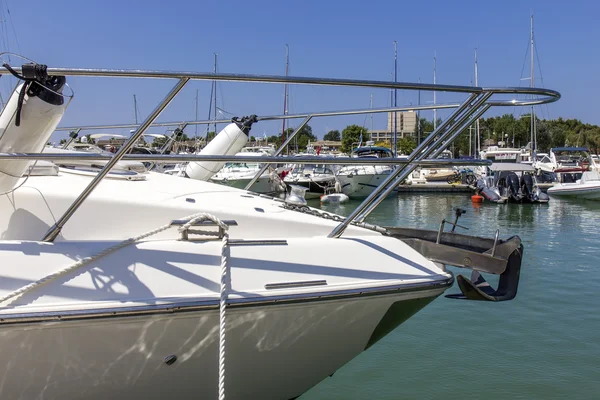 Luxury Yacht in marina — Stock Photo, Image