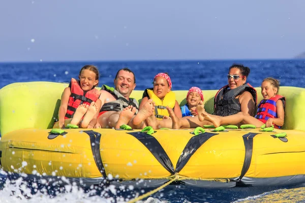 Family ride on the sea — Stock Photo, Image