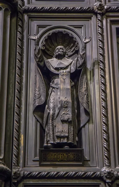 Великая северная дверь в Исаакиевский собор - Санкт-Петербург, Россия — стоковое фото