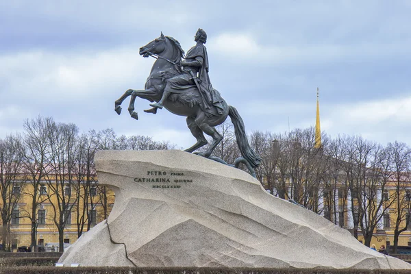 Estátua de Pedro I. Saint-petersburg, Rússia — Fotografia de Stock