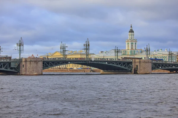 Palace bridge in Saint Petersburg — Stock Photo, Image