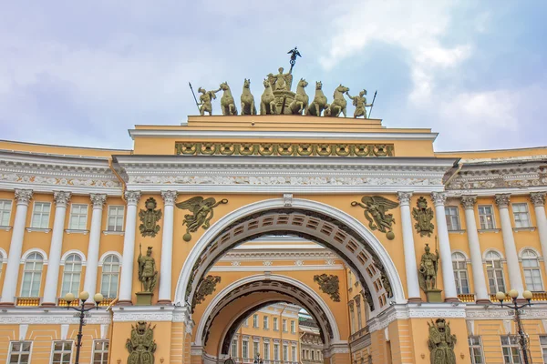 Санкт-Петербург - здание бывшего Генерального штаба Императорской армии — стоковое фото