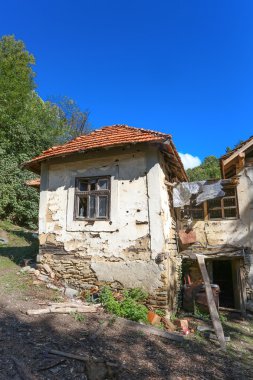 Sırbistan'daki eski ev