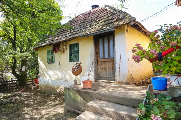 सर्बिया में पुराना घर — स्टॉक फ़ोटो, इमेज
