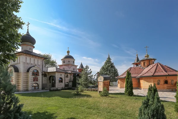聖処女 - Lesje、セルビアの修道院 — ストック写真