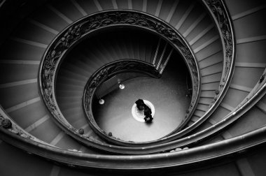 Vatikan - 11 Ekim: Roma, İtalya 11 Ekim 2013 tarihinde Vatikan Vatikan müzesine sarmal merdiven.