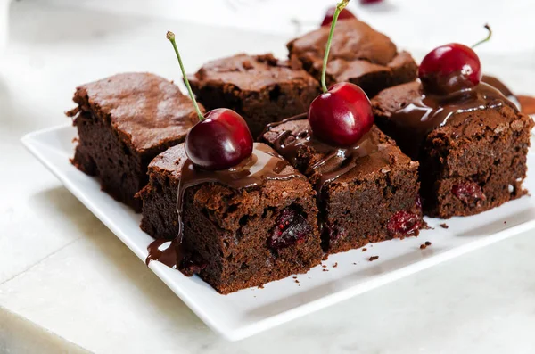 Pieces Fresh Brownie Cherries Chocolate Topping Table Close Delicious Chocolate — Stock Photo, Image