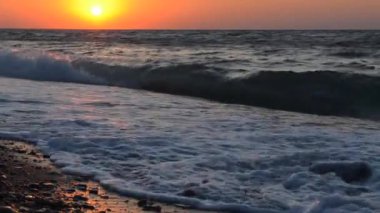 Karadeniz 'in Üzerinde Gün Doğumu. seyahat ve tatil kavramı.