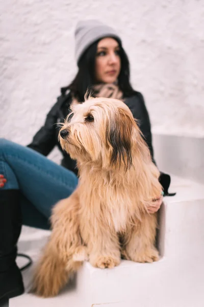 Woman and her dog — Stock Photo, Image