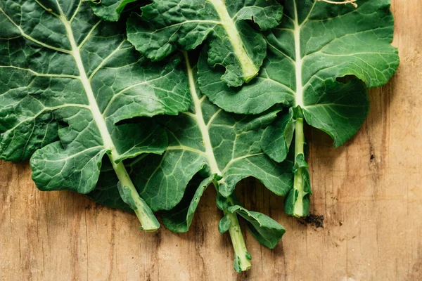 Fresh Collard Leafs Wooden Background — Stock Photo, Image