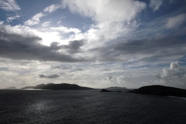 Dark sky on Slea Head promontory, Ireland — Stock Photo, Image