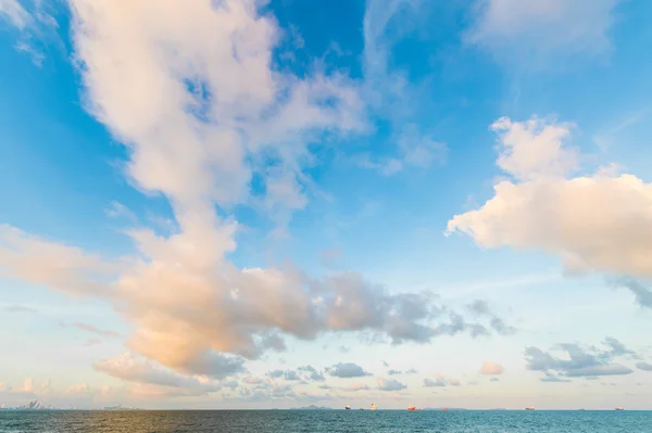 Sky scape med havsutsikt — Stockfoto