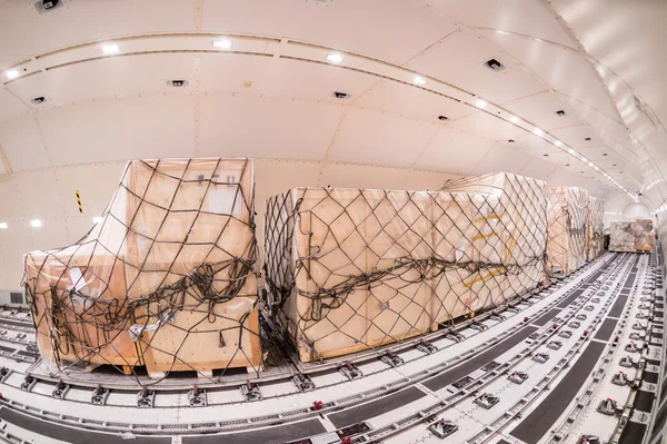 Hava Kargo kargo, kargo yük gemisi içinde