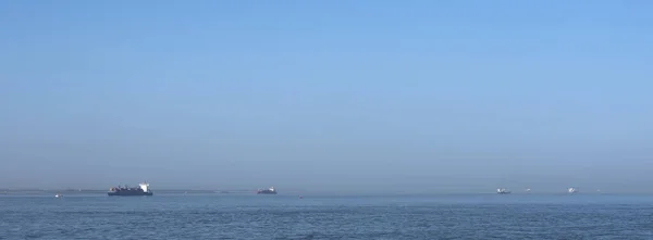 Mnoho Lodí Westerschelde Slunečného Dne Poblíž Vlissingen Holandsku Mezi Antverpy — Stock fotografie