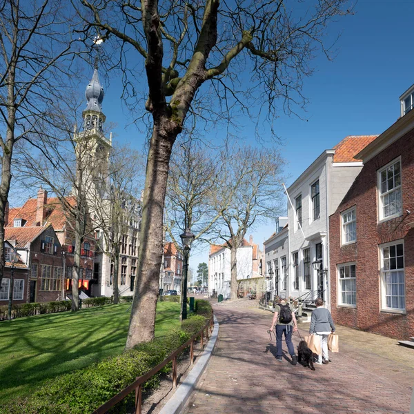 Veere Maart 2021 Bezoekers Marktplein Het Oude Nederlandse Veere Nederlandse — Stockfoto