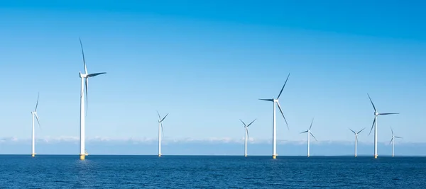 Wind turbines in water of ijsselmeer near Urk in dutch part of noordoostpolder — Stock Photo, Image