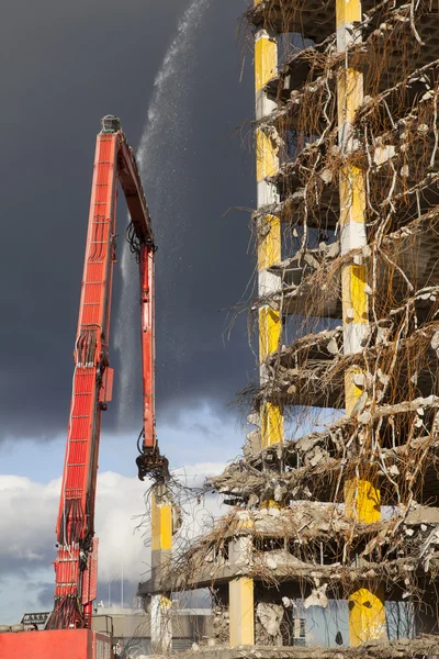 Demolition going on in large building — Stock Photo, Image