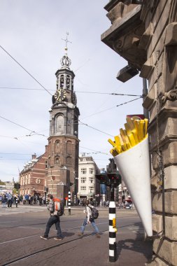 patates kızartması ve Amsterdam'da munt Kulesi