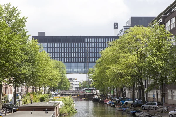 Universiteit van Amsterdam op roeterseiland — Stockfoto